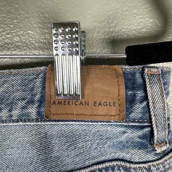 AMERICAN EAGLE Distressed Highest Rise Mom Jean Women's‎ Size 14 Regular - Picture 6 of 13